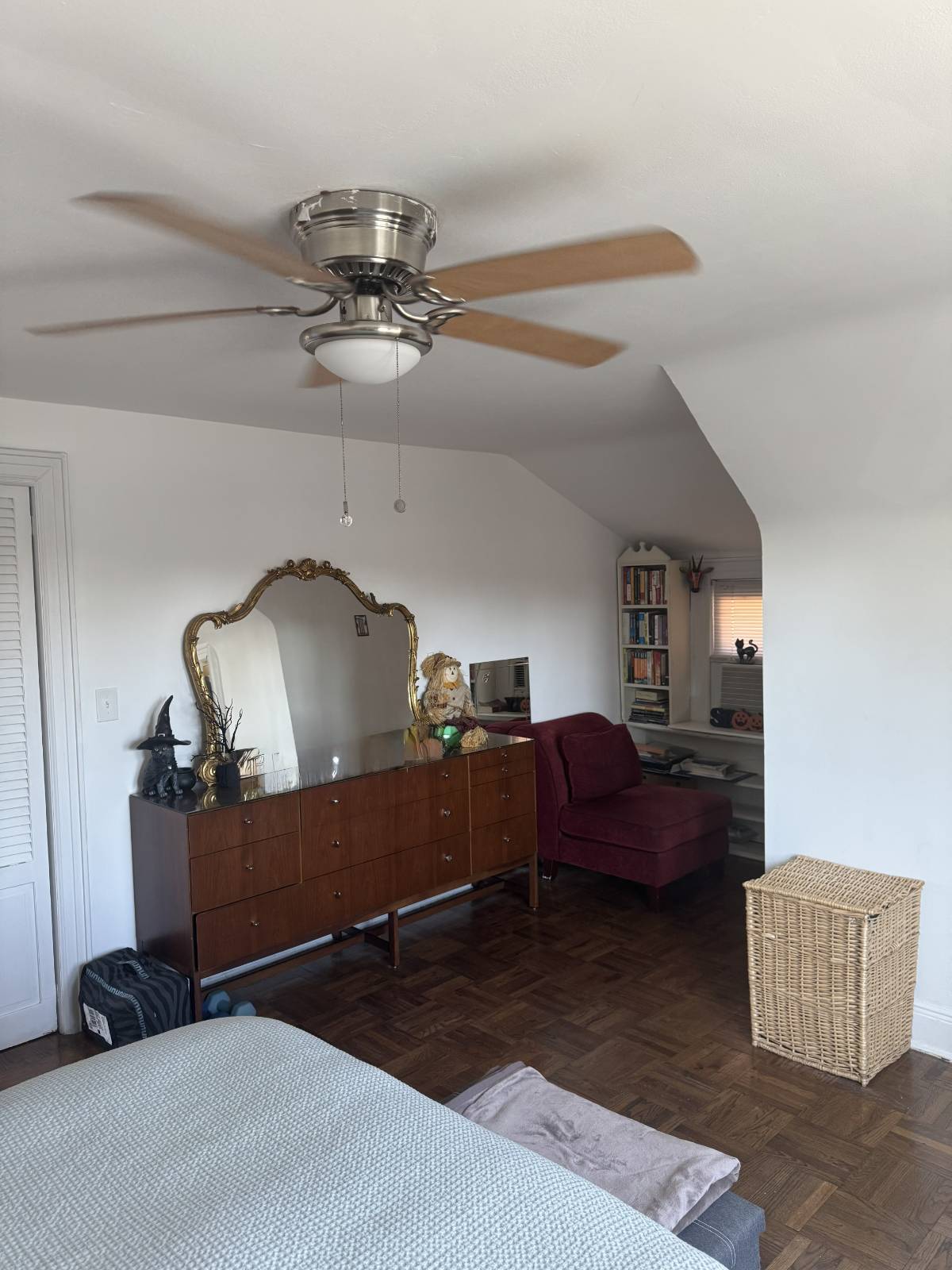 #29 photo, 10515 27th Avenue, East Elmhurst , NY 11369