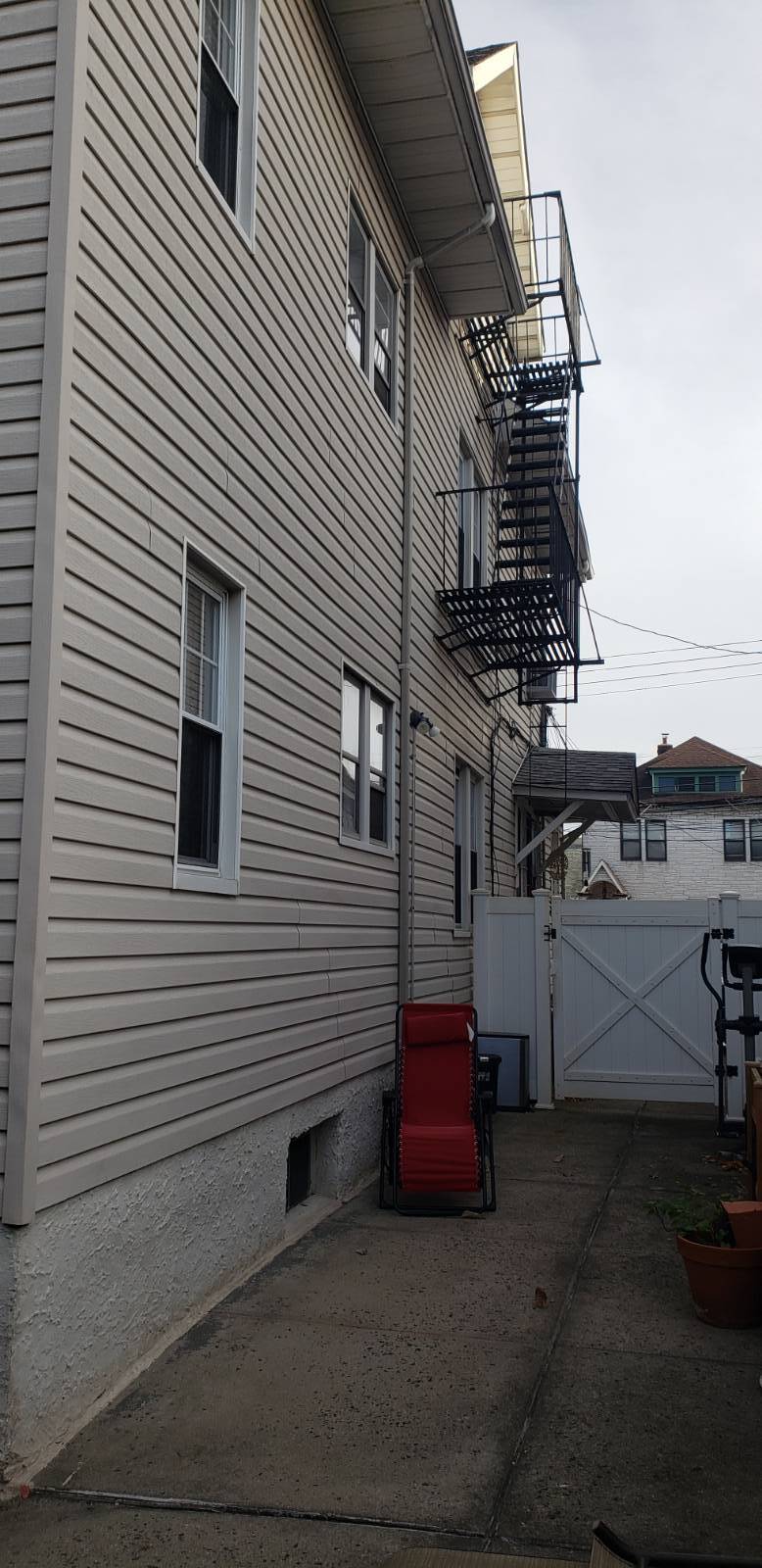 #3 photo, 10515 27th Avenue, East Elmhurst , NY 11369