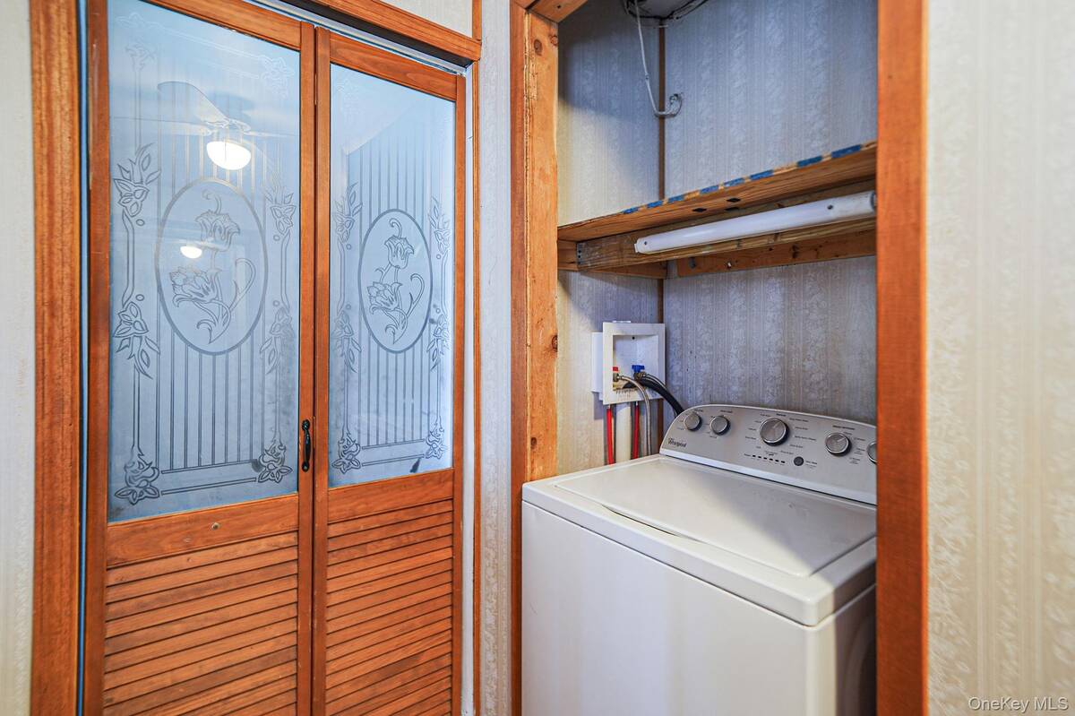 #28 photo, 32 Needle Lane, Levittown , NY 11756