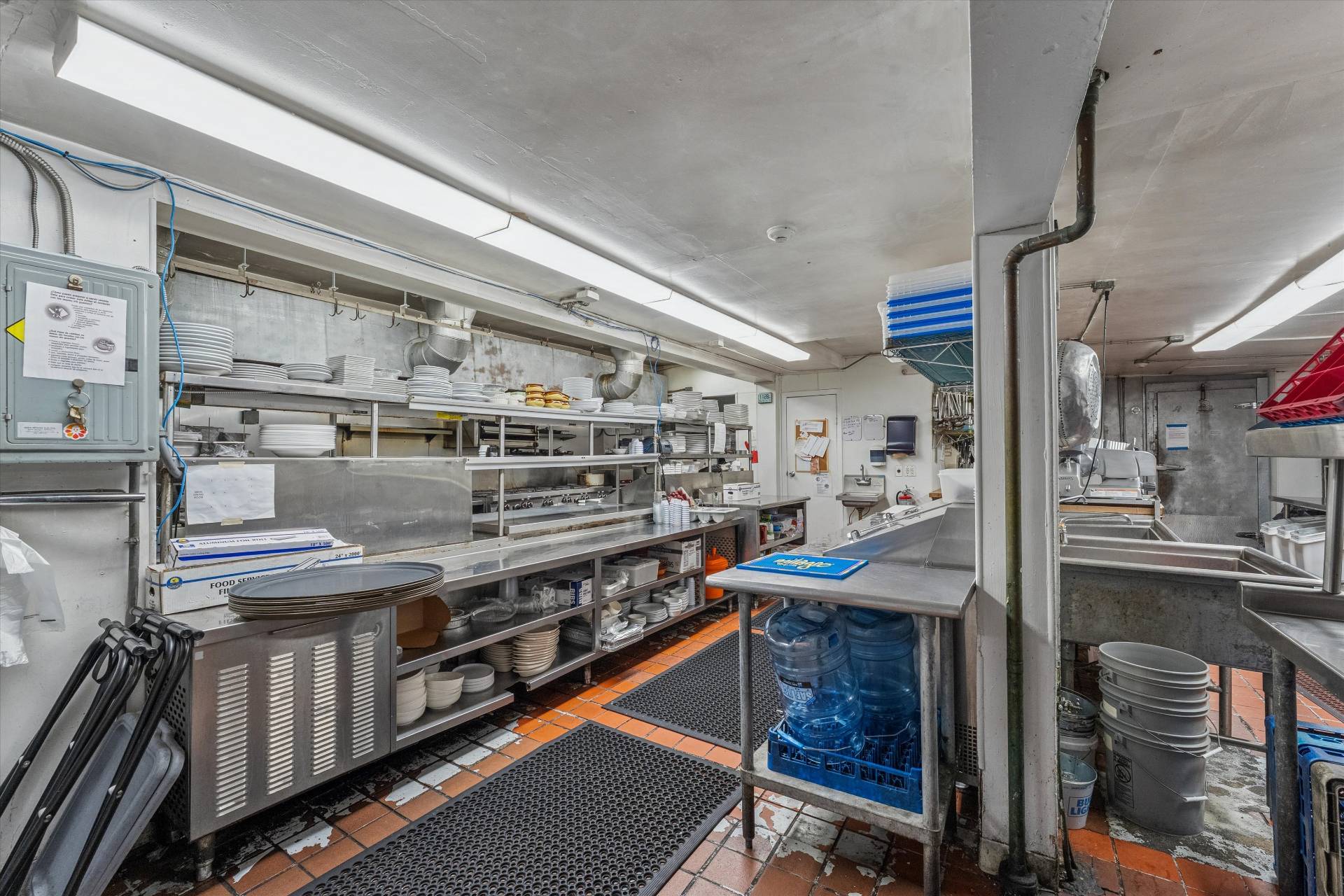 #13 photo, 62  Montauk Highway, 롱 아일랜드 Westhampton , NY 11977