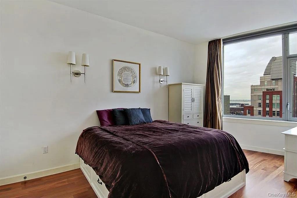 #4 photo, 100 Jay Street, Brooklyn , NY 11201