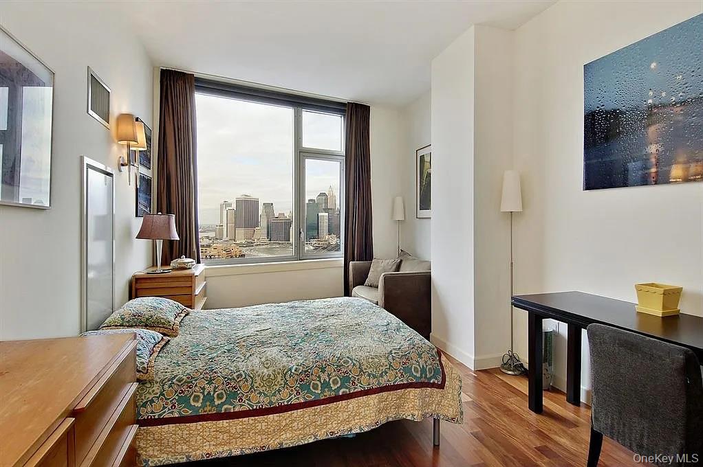 #5 photo, 100 Jay Street, Brooklyn , NY 11201