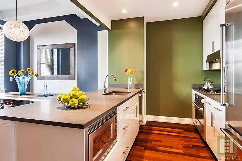 #2 photo, 1 Hanson Place, Brooklyn , NY 11243