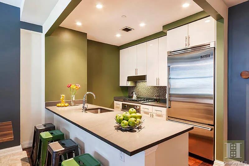 #3 photo, 1 Hanson Place, Brooklyn , NY 11243