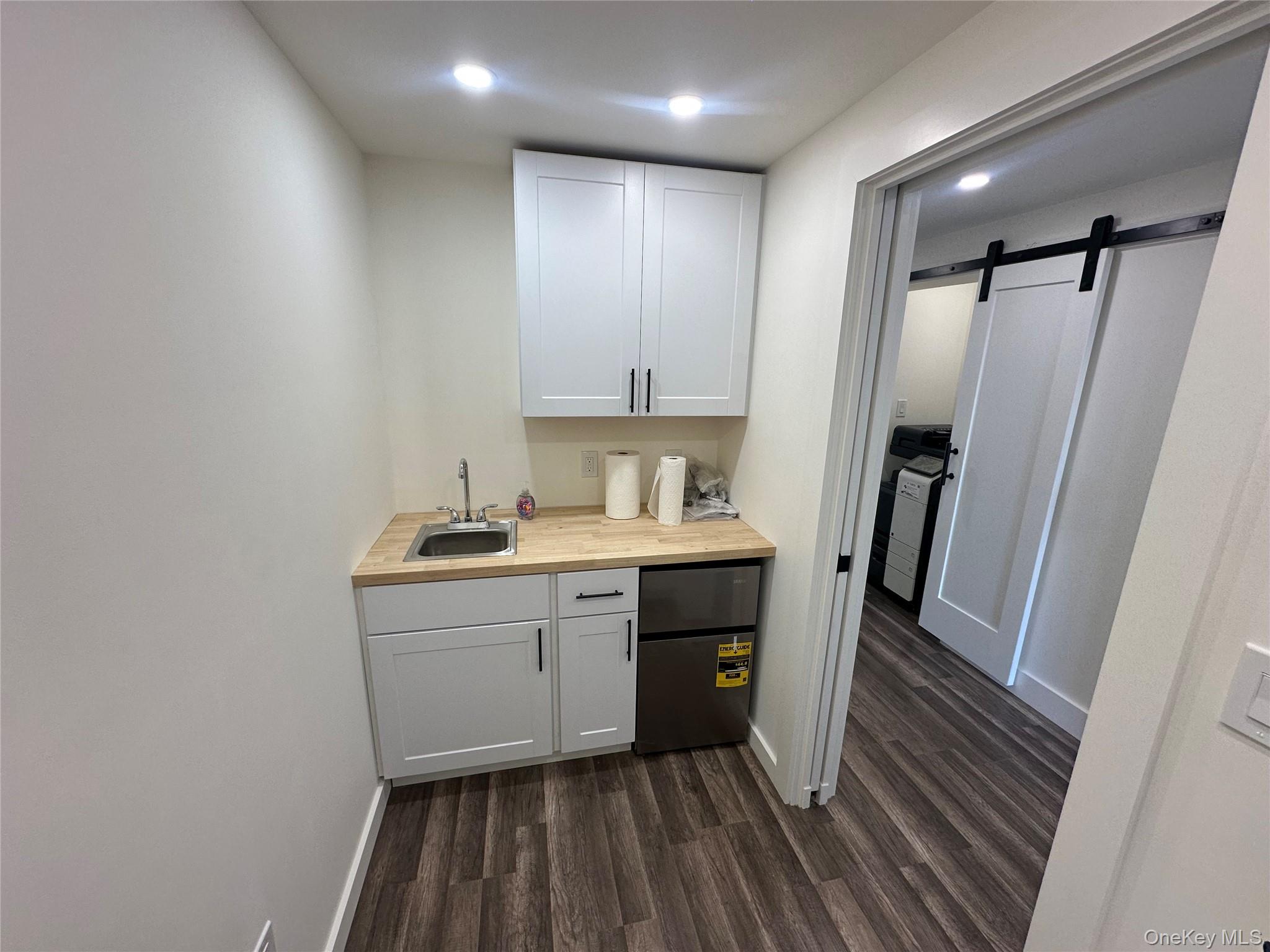 #4 photo, 1028 Broadway, Woodmere , NY 11598