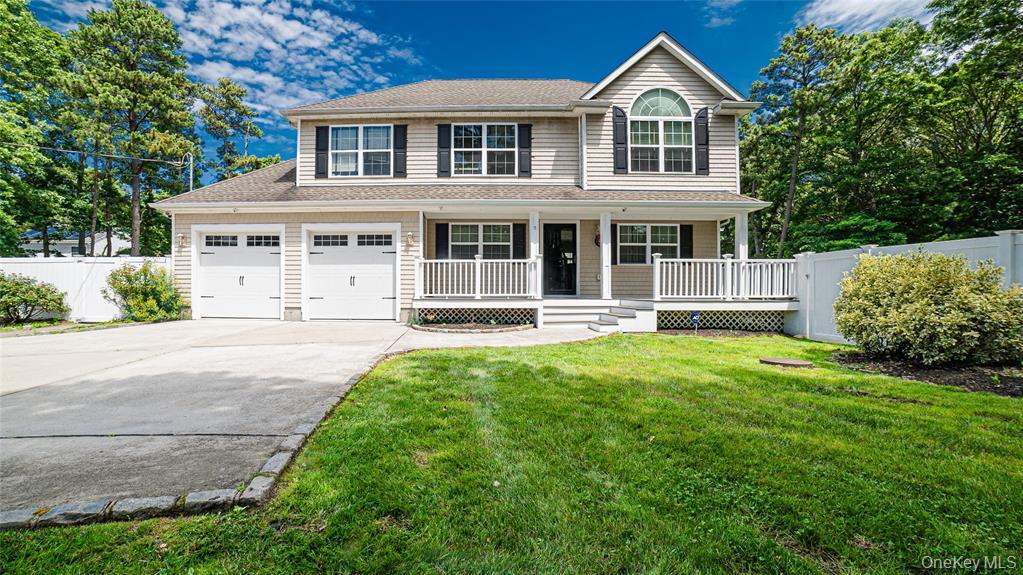 #1 photo, 5 Ormond Place, Mastic , NY 11950