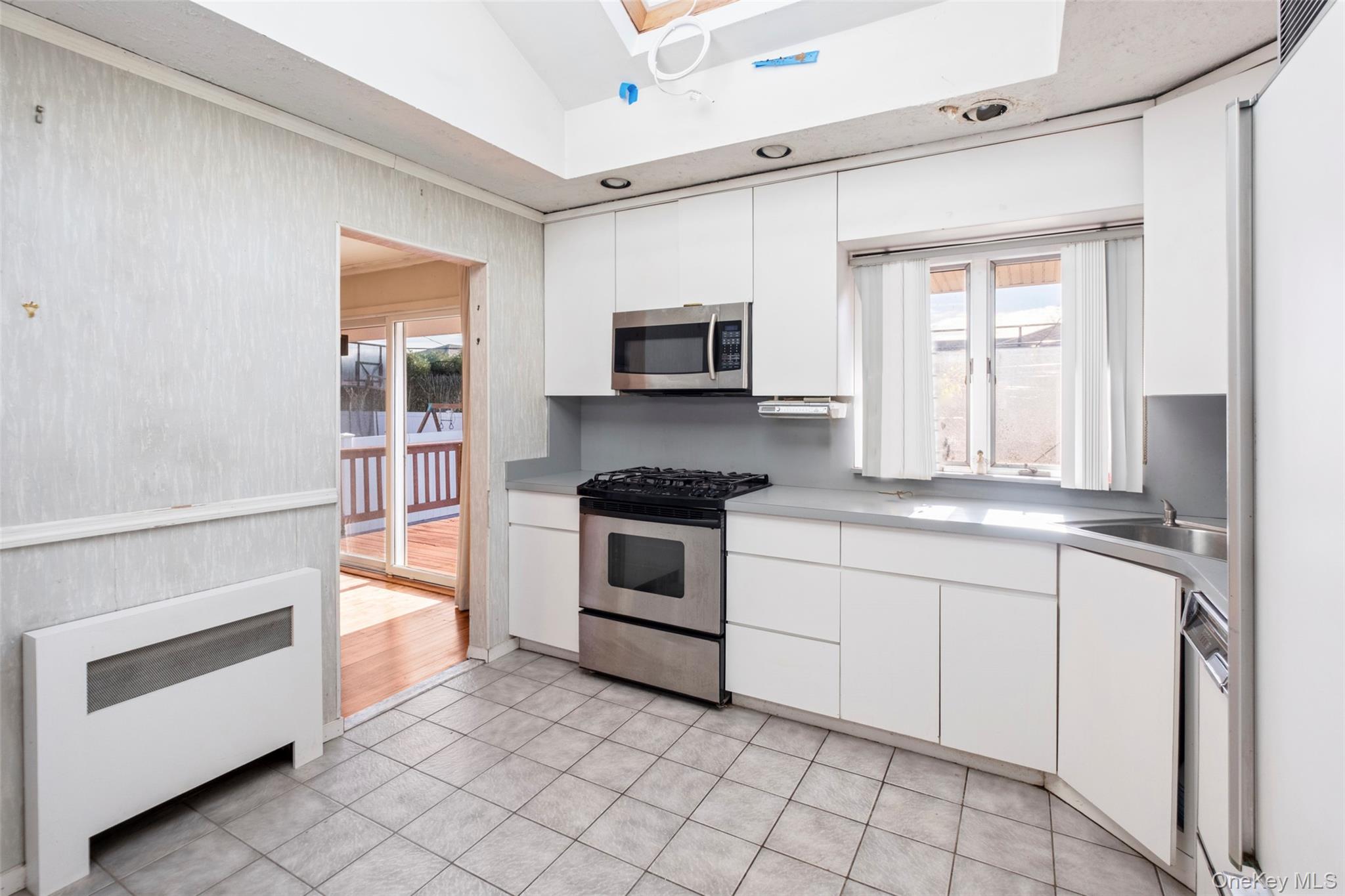 #17 photo, 19 Birchwood Park Drive, Syosset , NY 11791