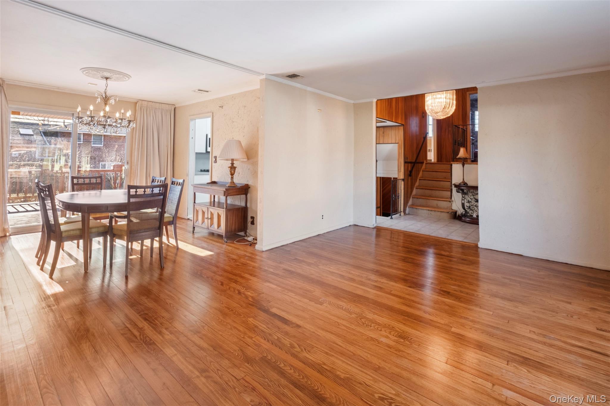 #9 photo, 19 Birchwood Park Drive, Syosset , NY 11791