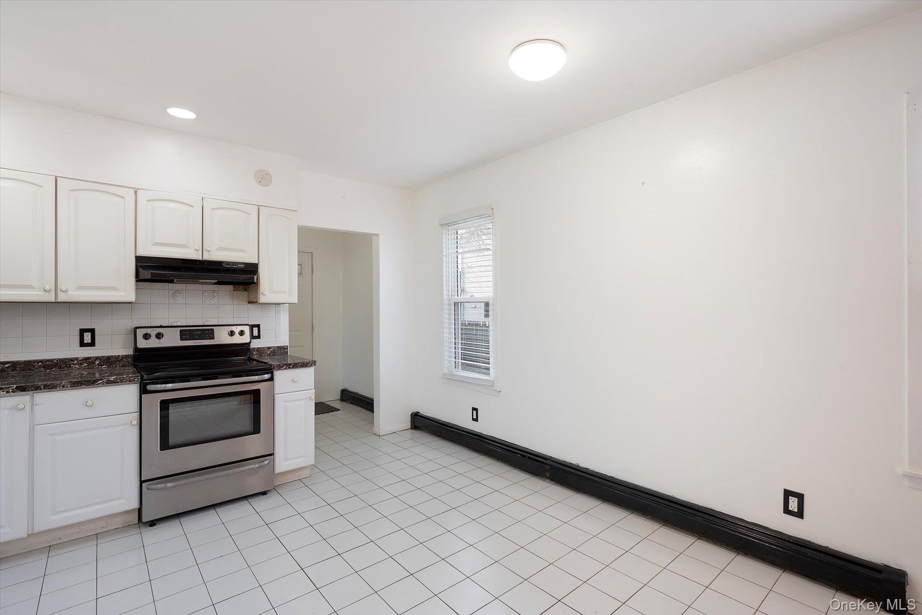 #19 photo, 41 Atlantic Avenue, Freeport , NY 11520