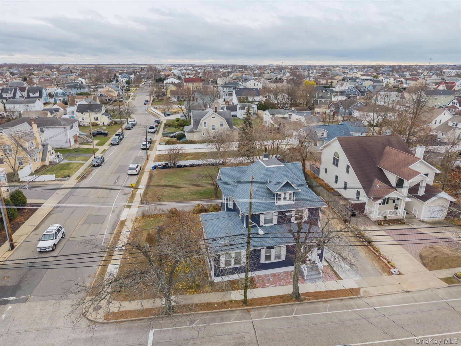 #4 photo, 41 Atlantic Avenue, Freeport , NY 11520