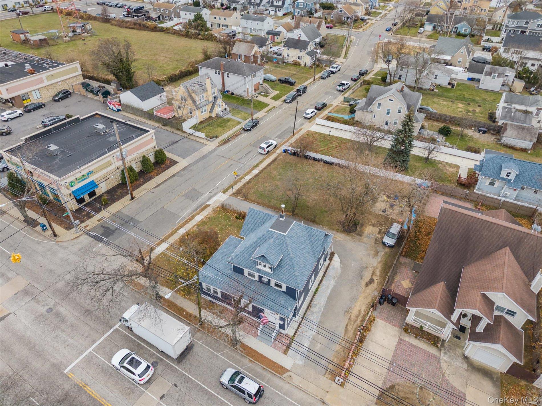 #7 photo, 41 Atlantic Avenue, Freeport , NY 11520