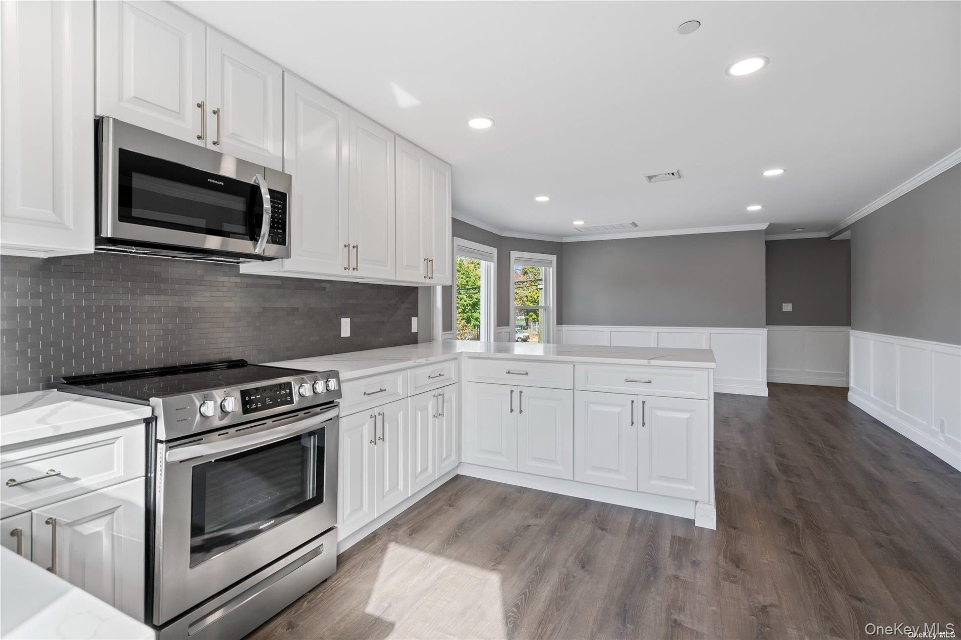 #2 photo, 7 Pulaski Road, East Northport , NY 11731