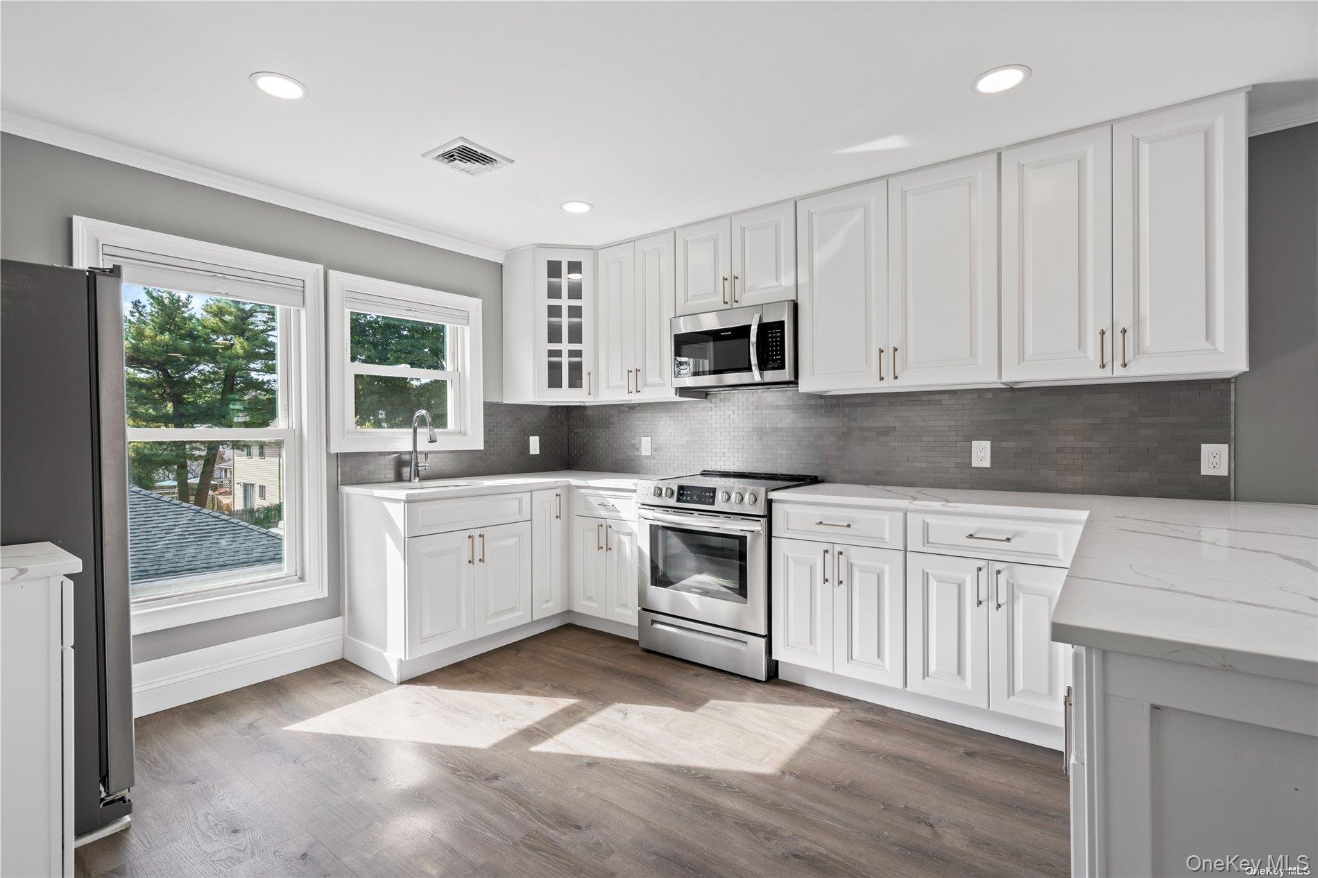 #3 photo, 7 Pulaski Road, East Northport , NY 11731