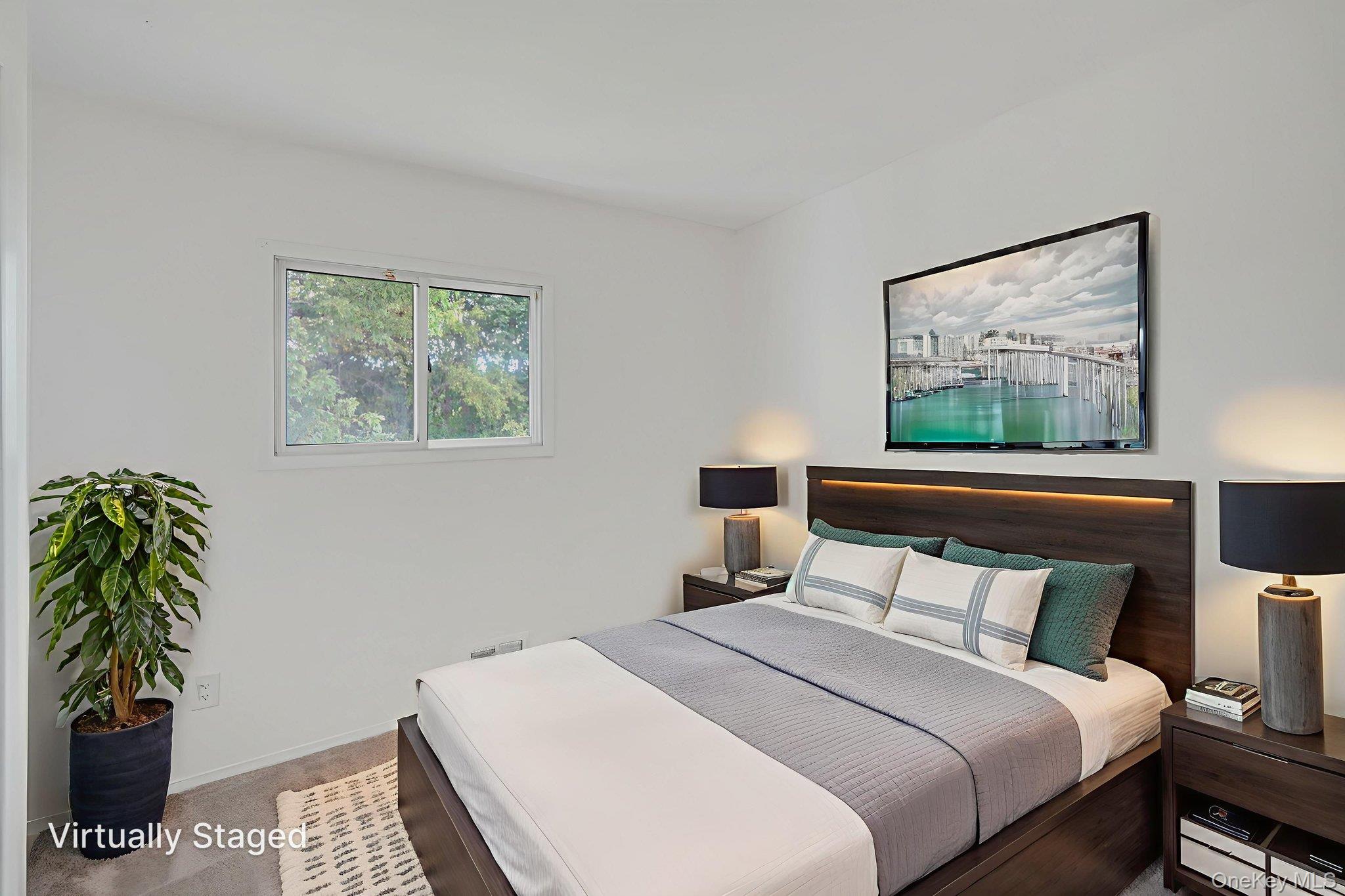 #18 photo, 10 Elayne Court, Smithtown , NY 11787