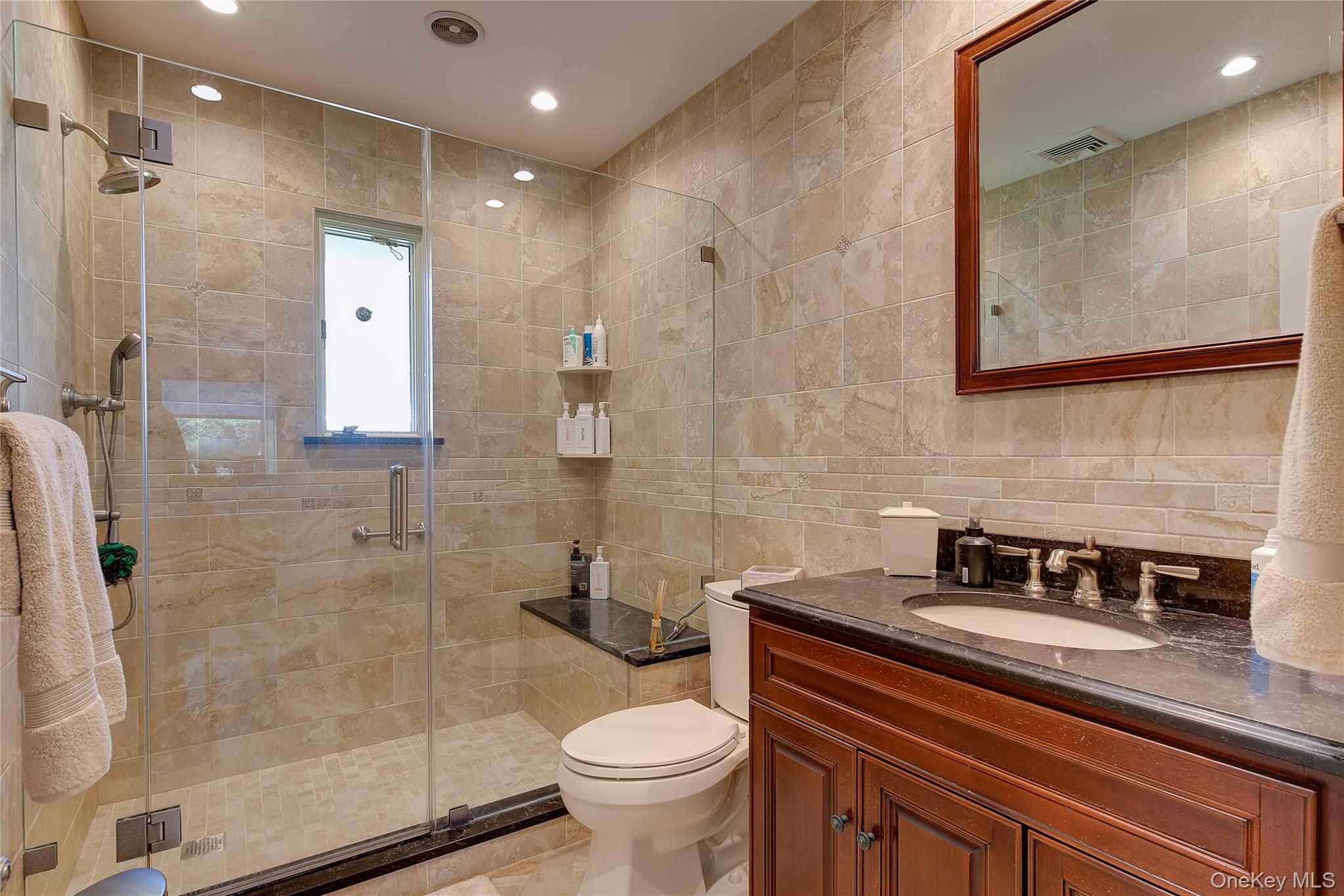 #20 photo, 189 Old Westbury Road, Old Westbury , NY 11568