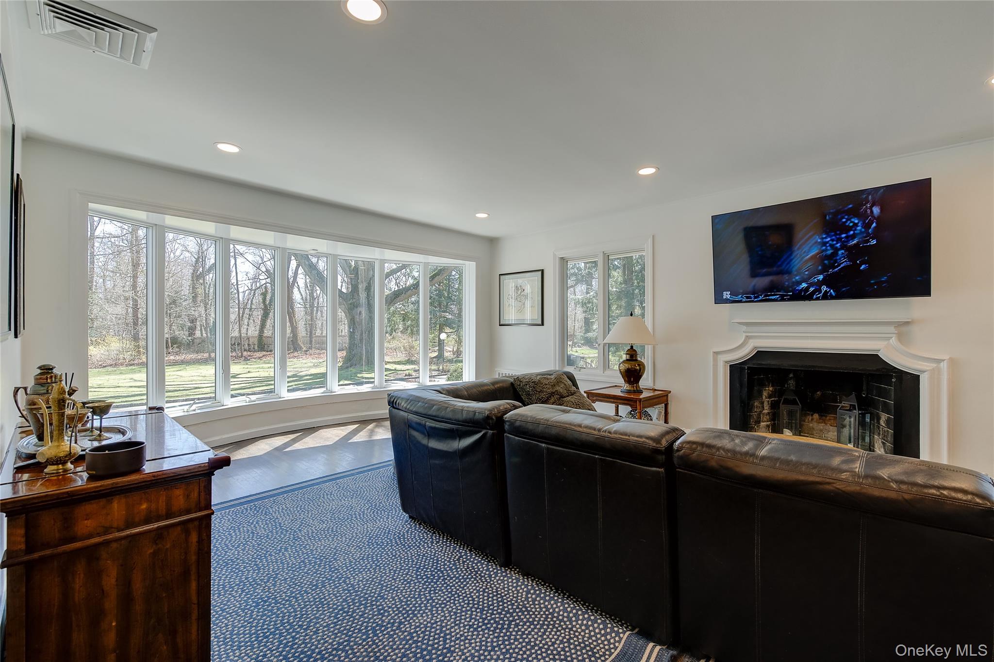 #5 photo, 189 Old Westbury Road, Old Westbury , NY 11568