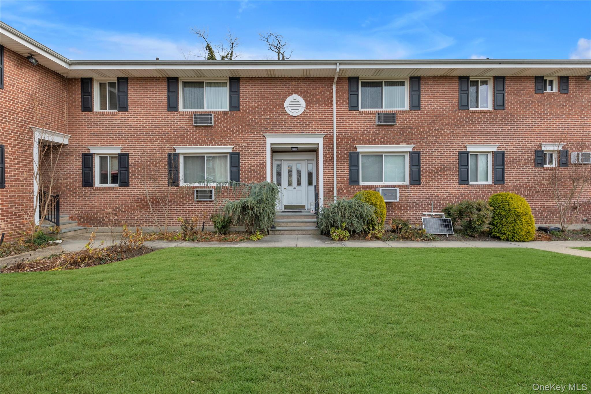 #1 photo, 200 Merrick Road, Amityville , NY 11701