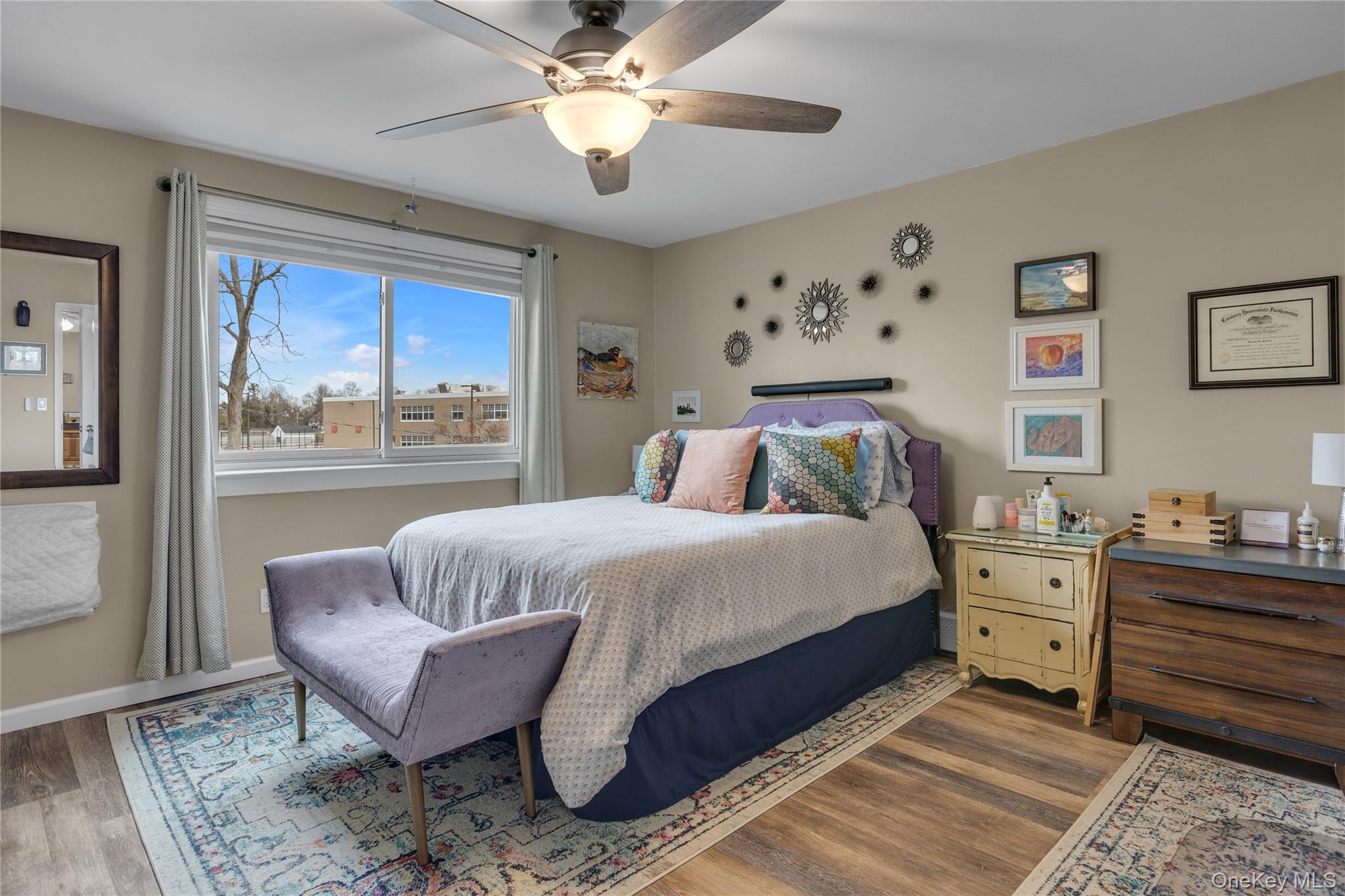 #10 photo, 200 Merrick Road, Amityville , NY 11701