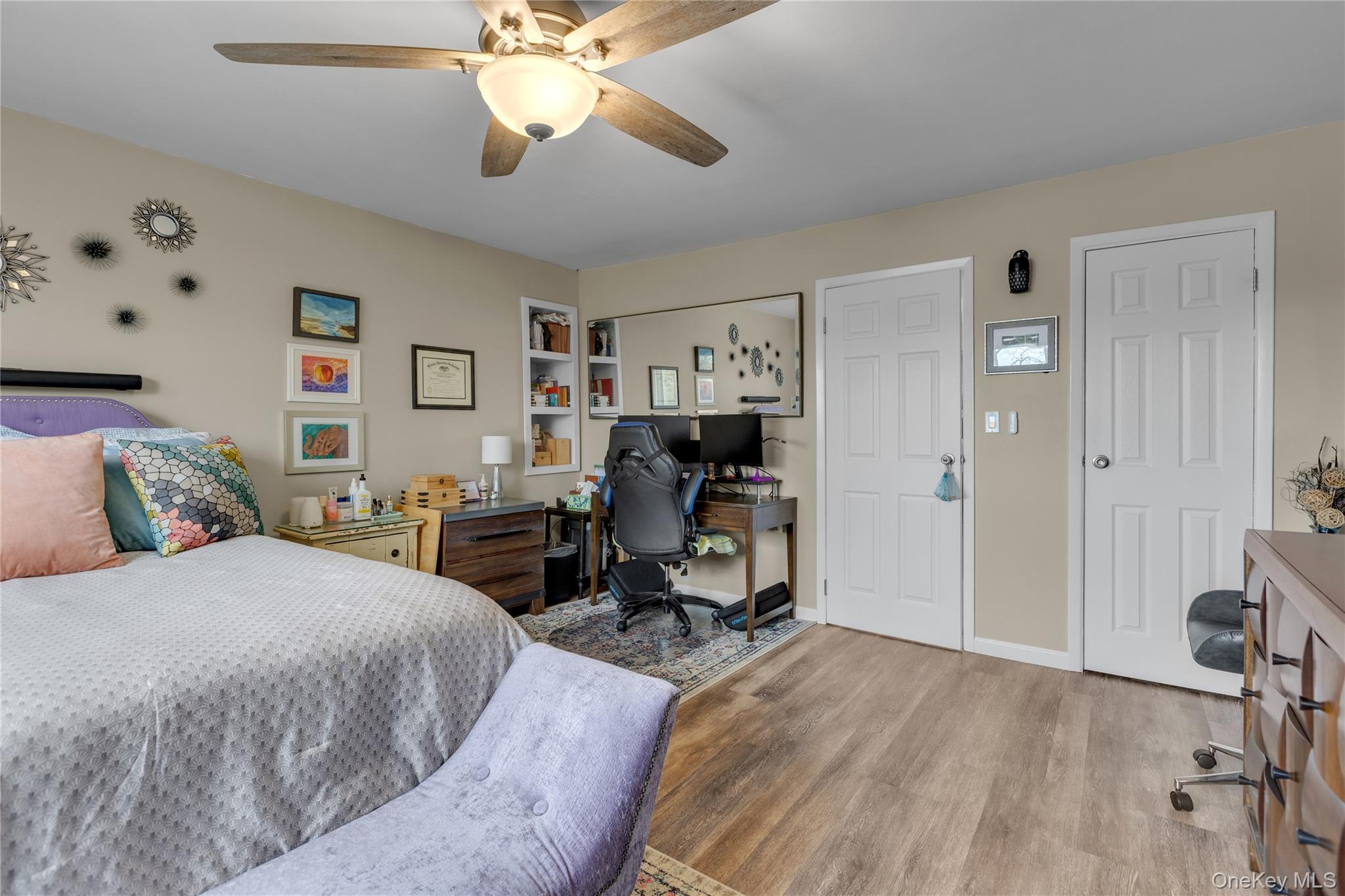 #11 photo, 200 Merrick Road, Amityville , NY 11701