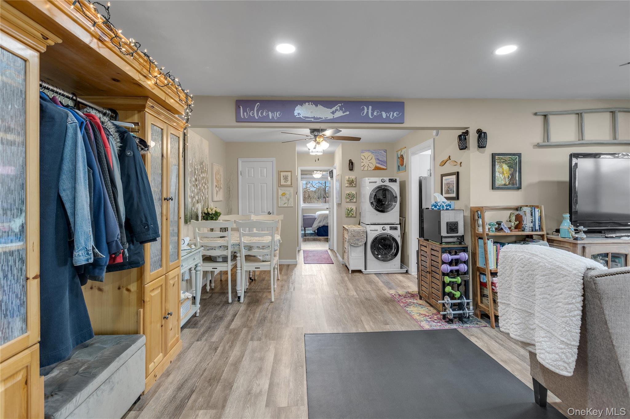 #3 photo, 200 Merrick Road, Amityville , NY 11701