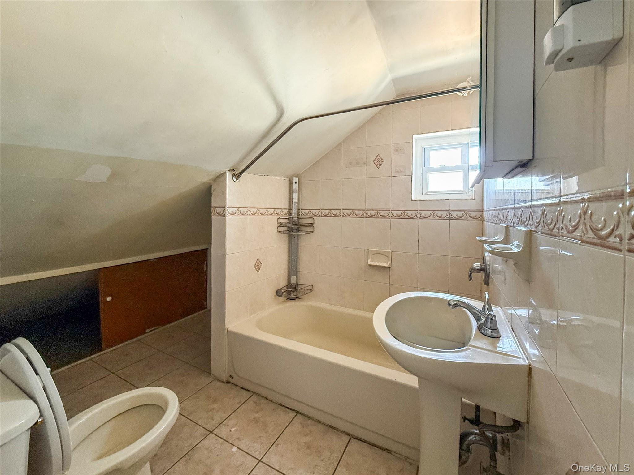 #6 photo, Valley Stream, Valley Stream , NY 11580