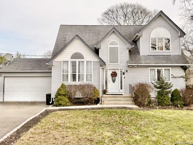 #2 photo, 19 Birchwood Drive, Shirley , NY 11967