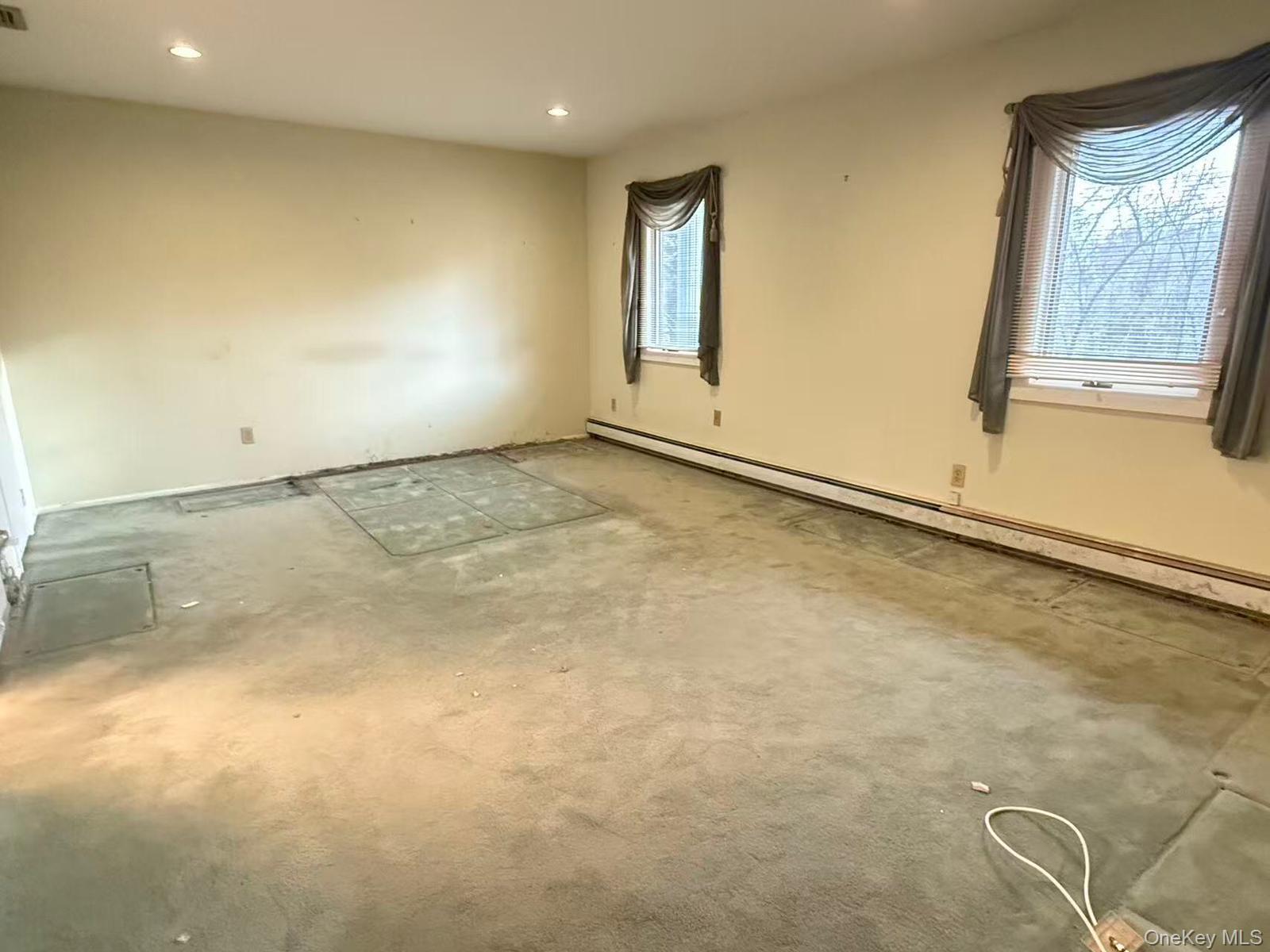 #8 photo, 2 Joan Court, Woodbury , NY 11797