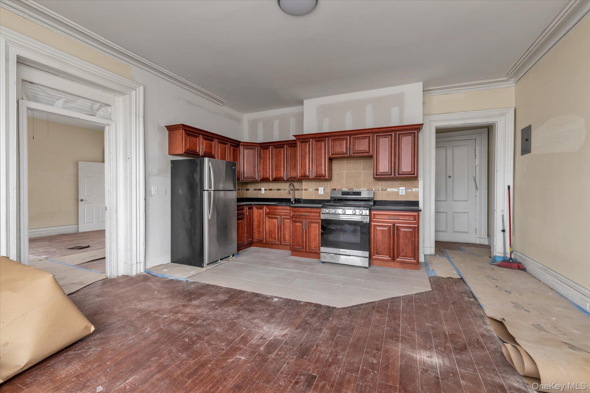 #9 photo, 11-41 123 Street, College Point , NY 11356