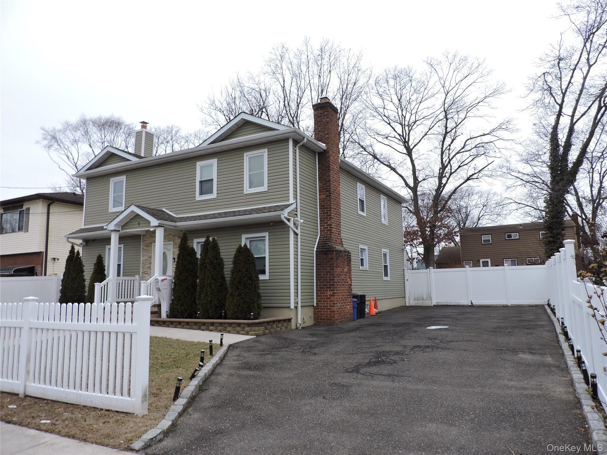 #2 photo, 9 Bainbridge Street, Roosevelt , NY 11575