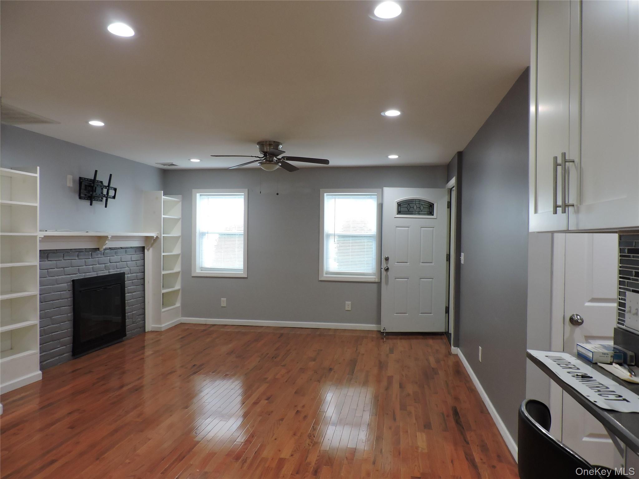 #3 photo, 9 Bainbridge Street, Roosevelt , NY 11575