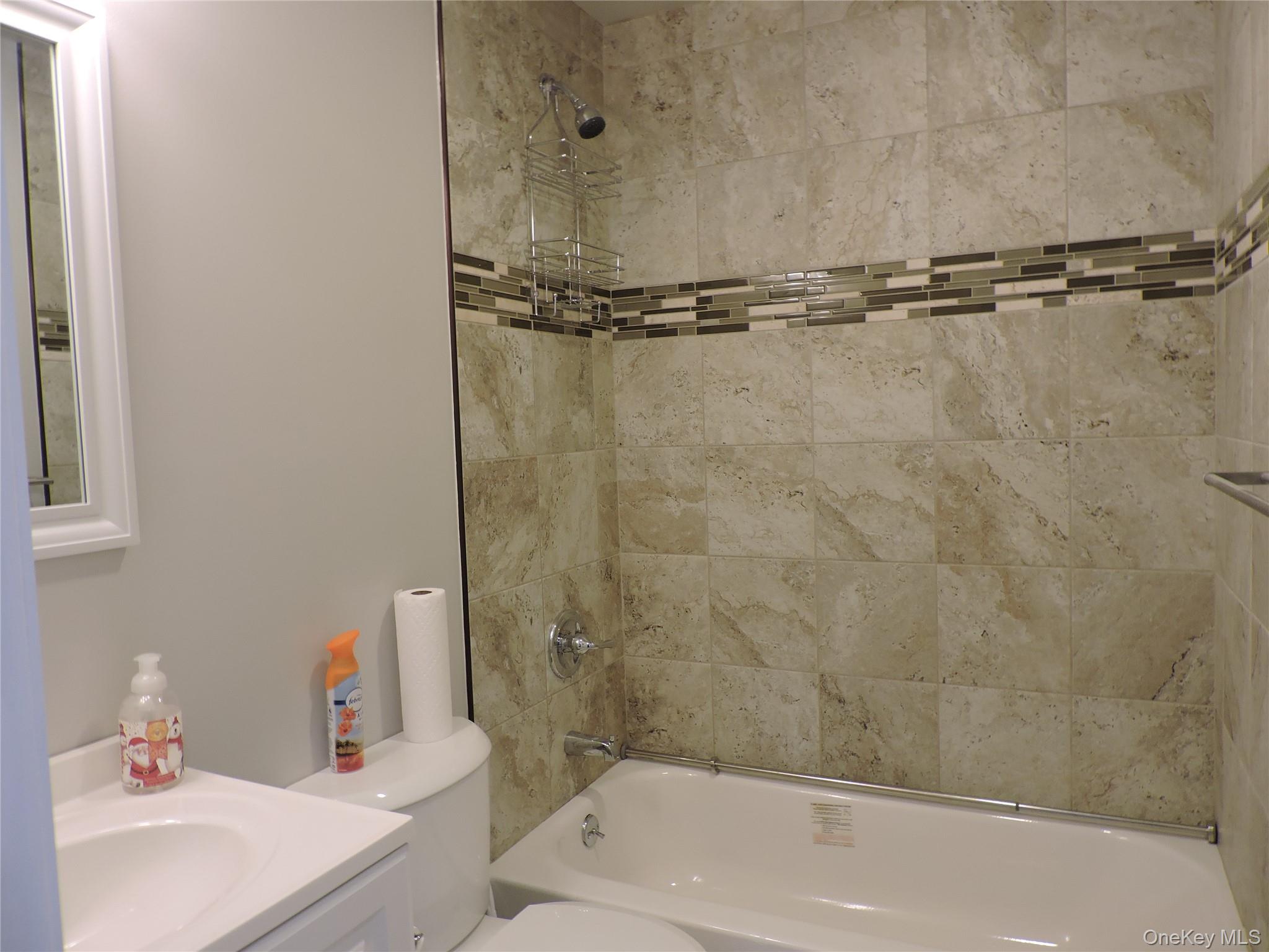 #8 photo, 9 Bainbridge Street, Roosevelt , NY 11575