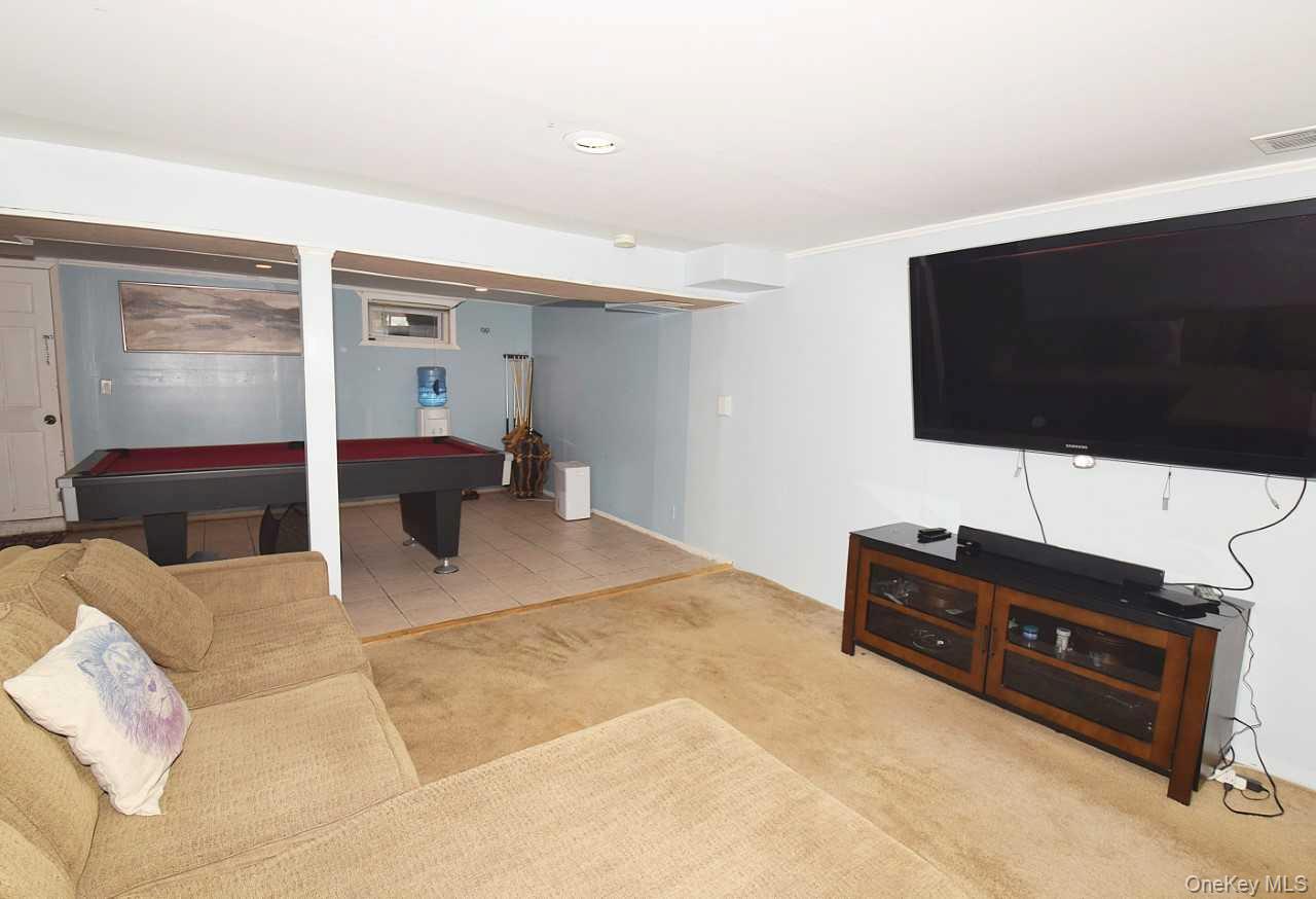 #19 photo, 50 Croley Street, Huntington , NY 11743