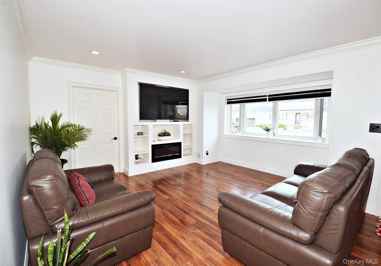 #4 photo, 50 Croley Street, Huntington , NY 11743