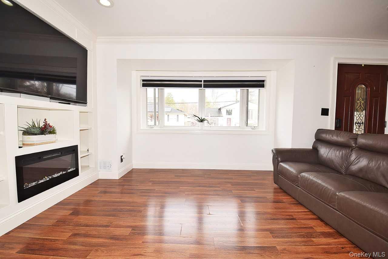 #5 photo, 50 Croley Street, Huntington , NY 11743