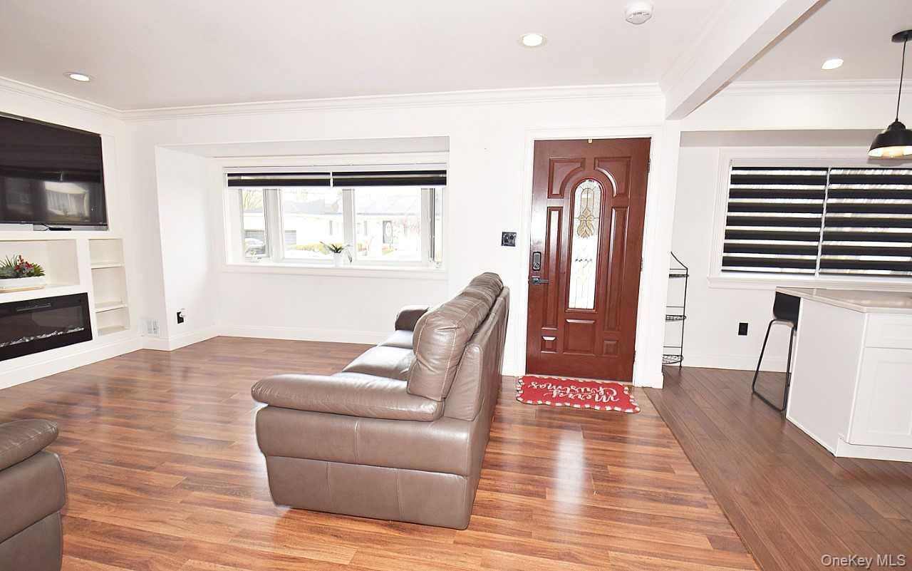 #6 photo, 50 Croley Street, Huntington , NY 11743