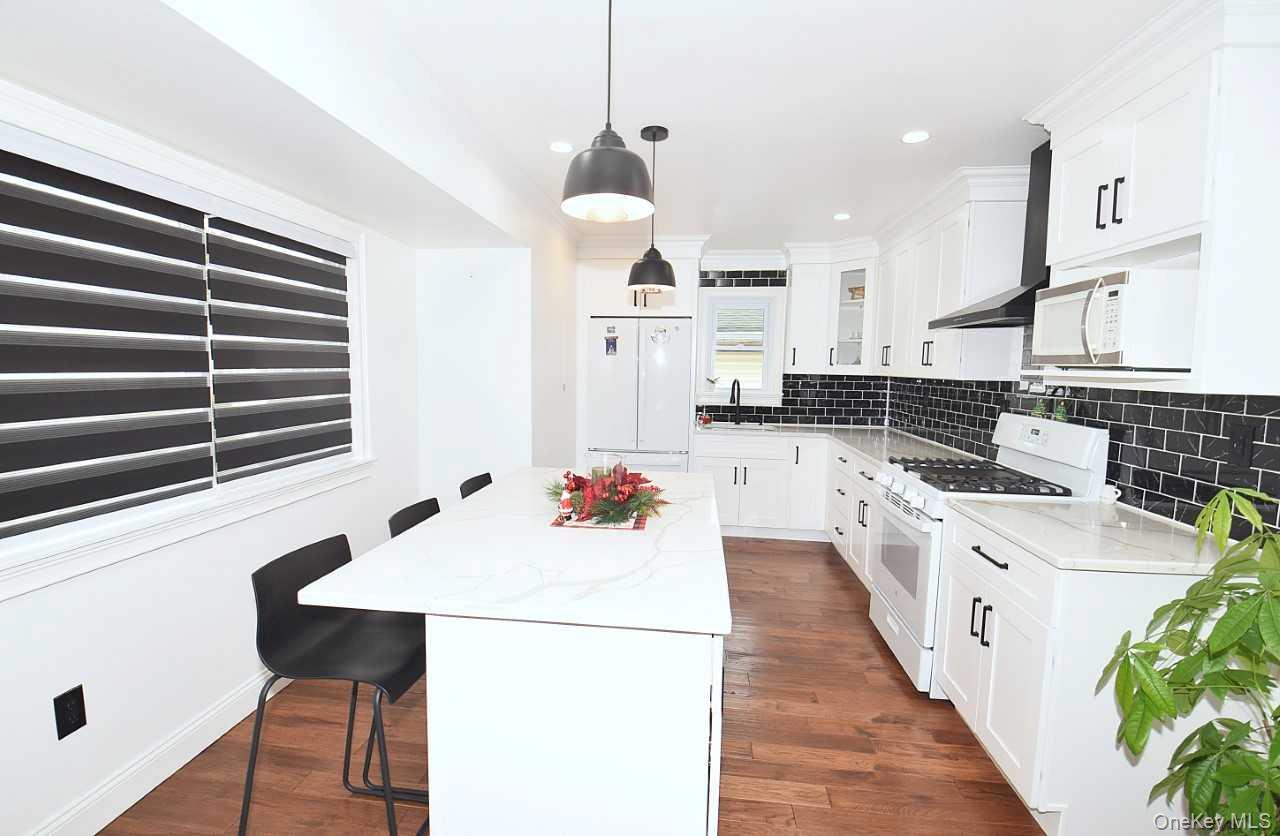 #7 photo, 50 Croley Street, Huntington , NY 11743