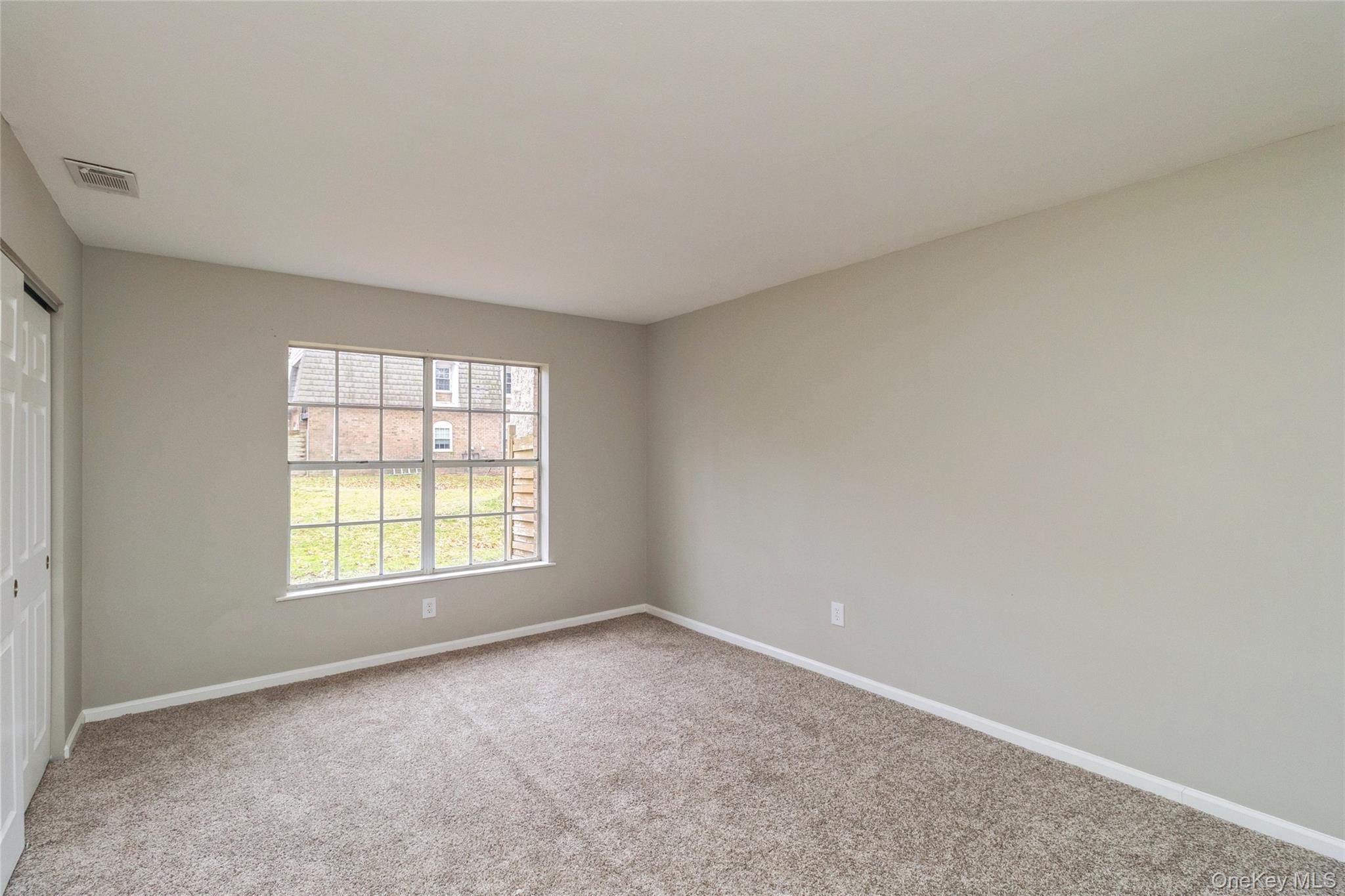 #19 photo, 655 Middle Country Road, Coram , NY 11727