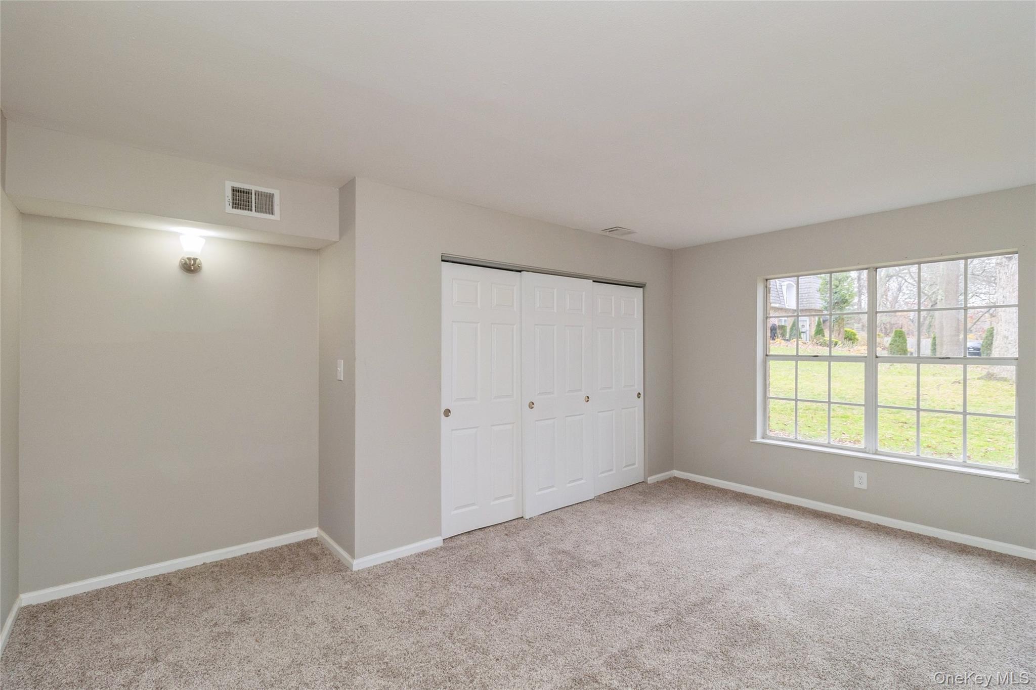 #20 photo, 655 Middle Country Road, Coram , NY 11727