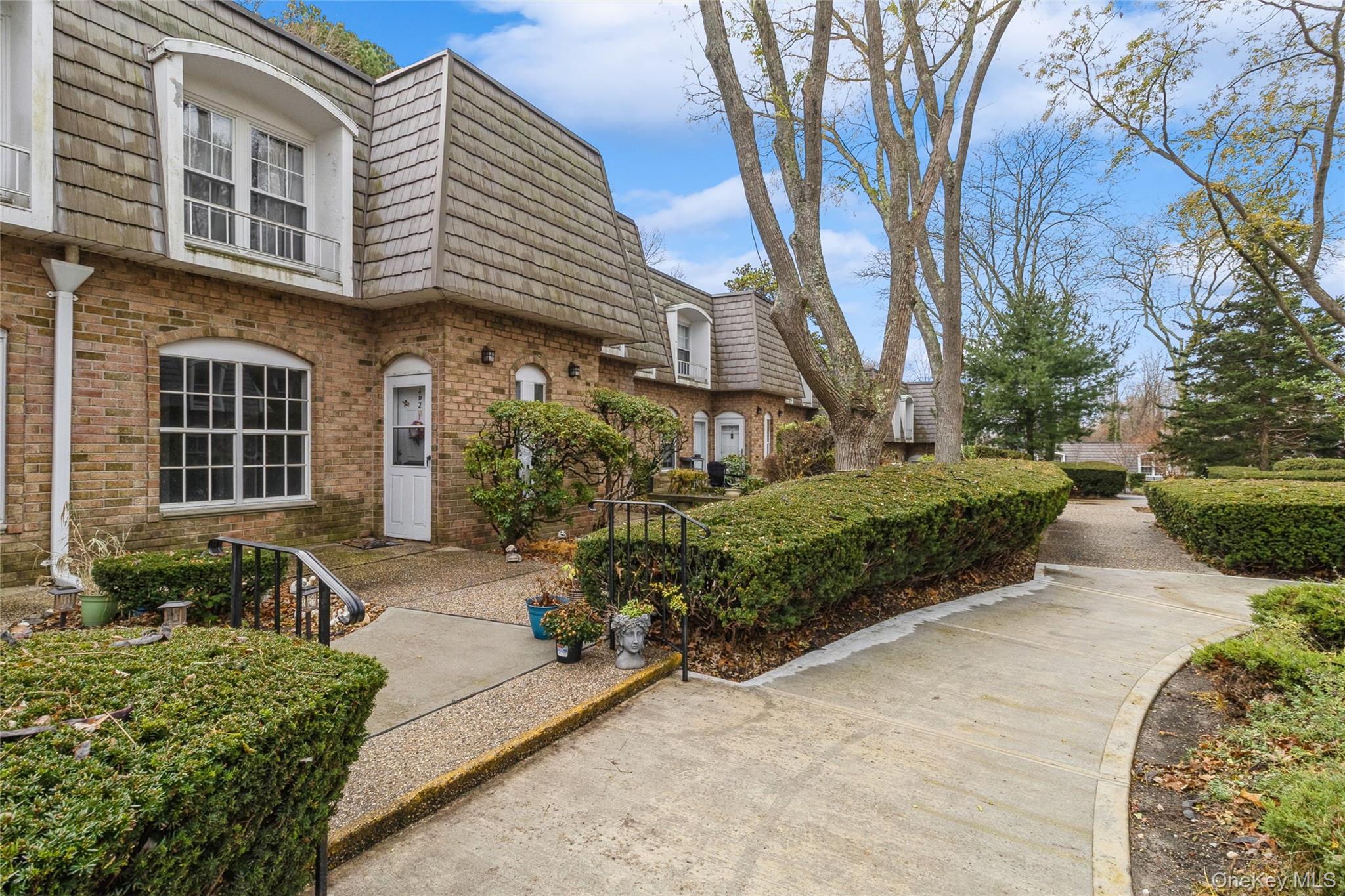 #3 photo, 655 Middle Country Road, Coram , NY 11727