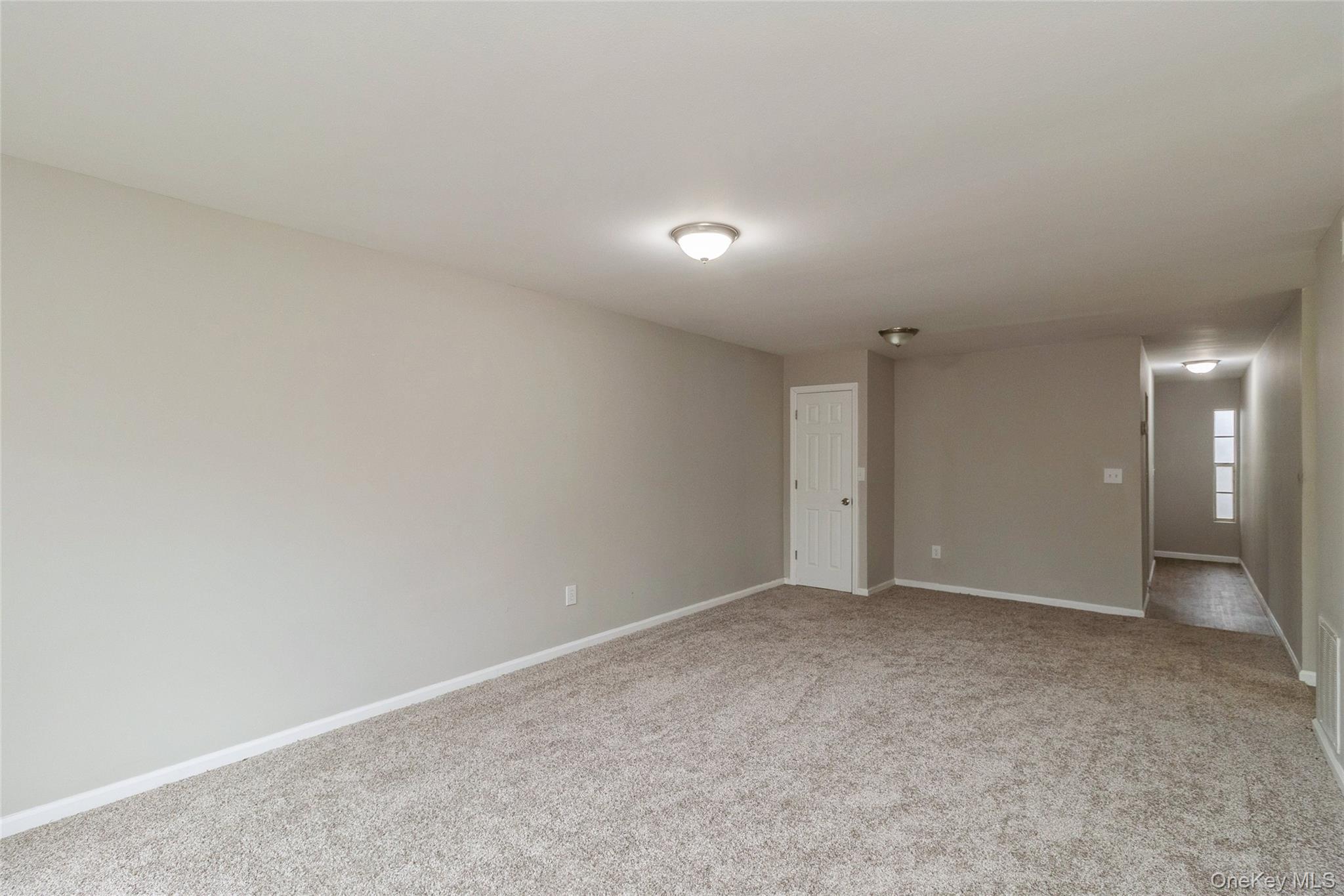 #8 photo, 655 Middle Country Road, Coram , NY 11727