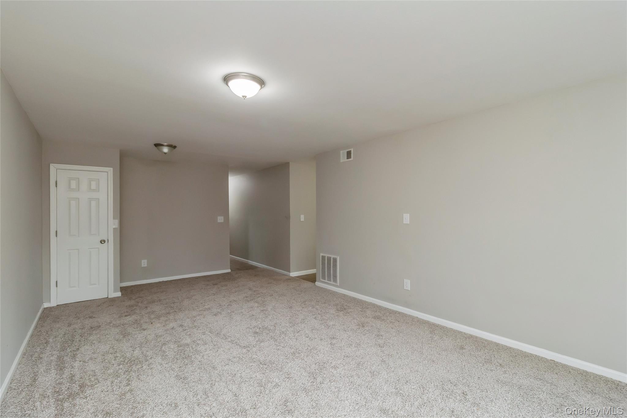 #9 photo, 655 Middle Country Road, Coram , NY 11727