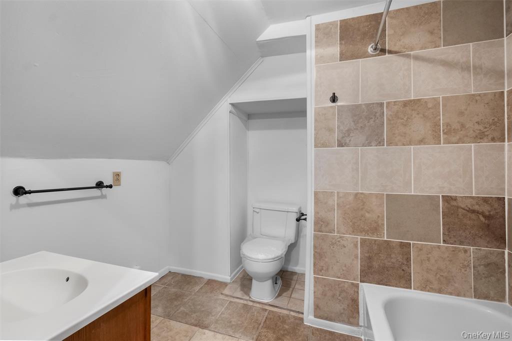 #7 photo, 7 May Street, Poughkeepsie , NY 12603