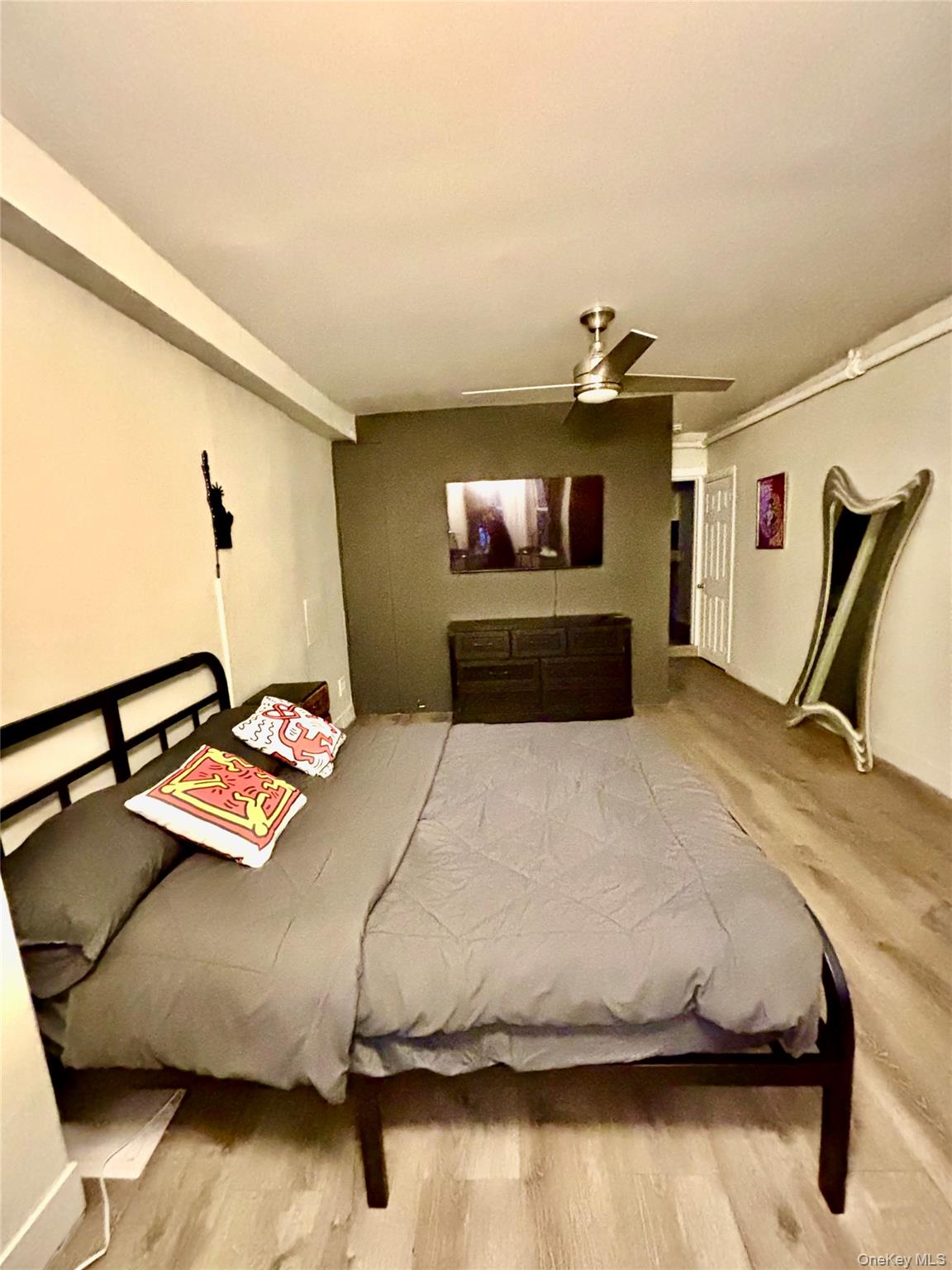 #11 photo, 282 163rd Street, Bronx , NY 10451