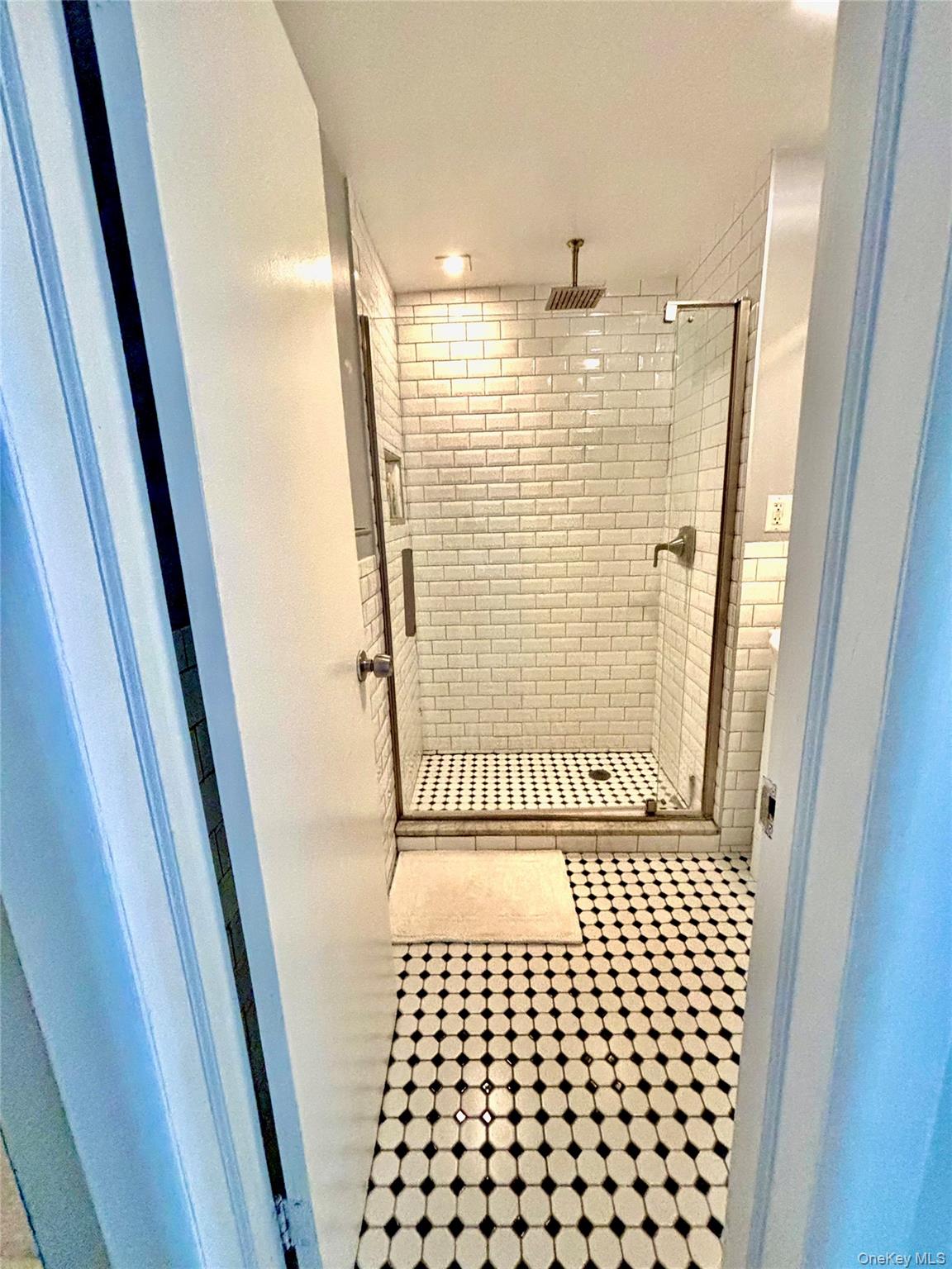 #7 photo, 282 163rd Street, Bronx , NY 10451