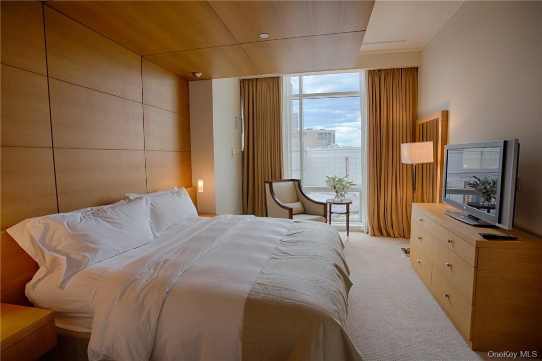 #6 photo, 1 Renaissance Square, White Plains , NY 10601