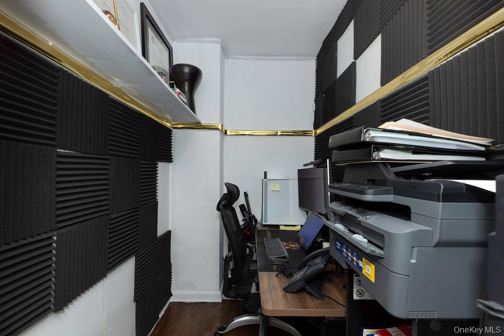 #8 photo, 5 Sadore Lane, Yonkers , NY 10710