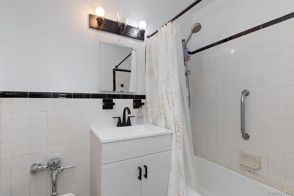 #9 photo, 5 Sadore Lane, Yonkers , NY 10710