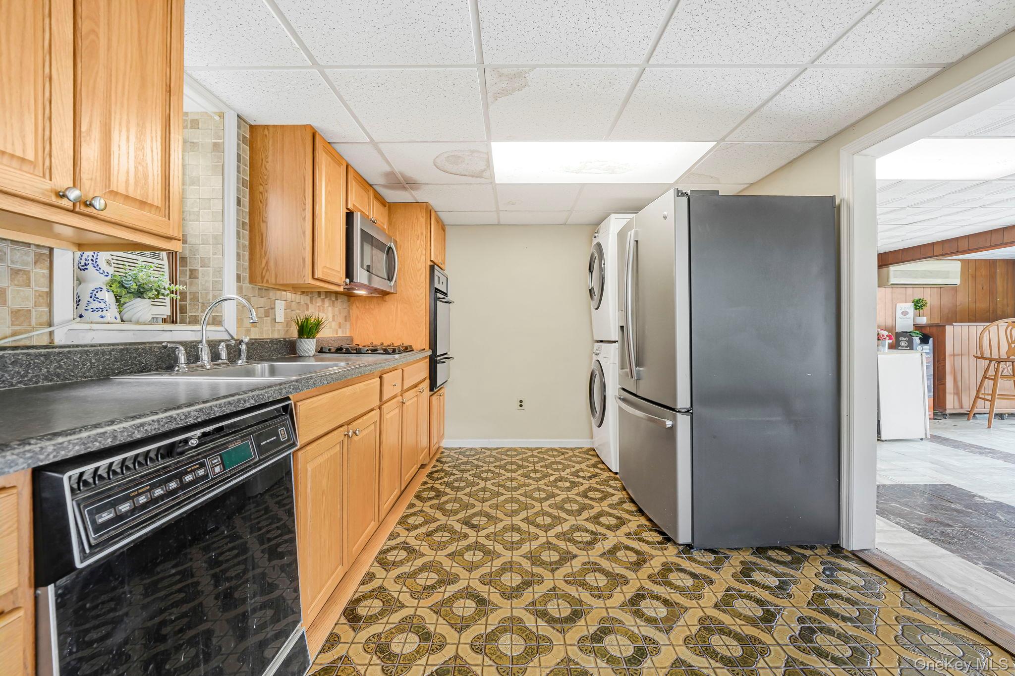 #7 photo, 25 Teneyck Avenue, Greenwood Lake , NY 10925