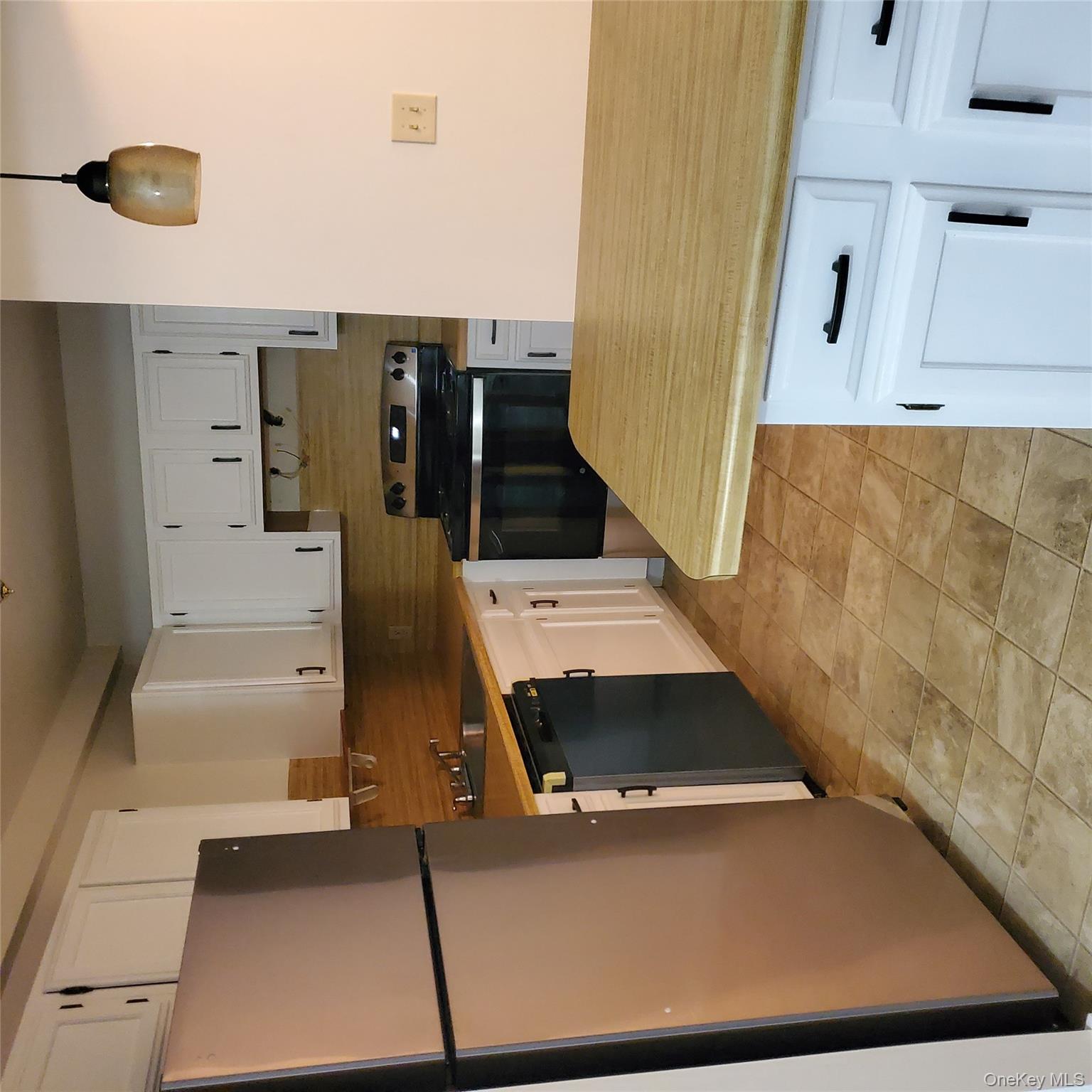 #4 photo, 160-166 West Road Road, Pleasant Valley , NY 12569