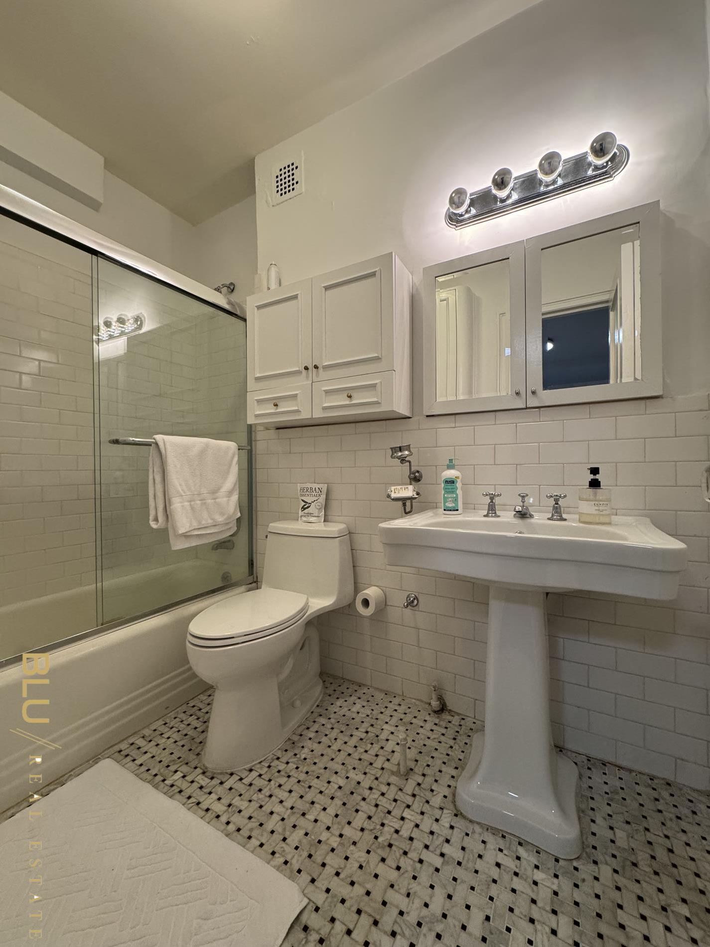 #20 photo, New York City, Greenwich Village , NY 10011